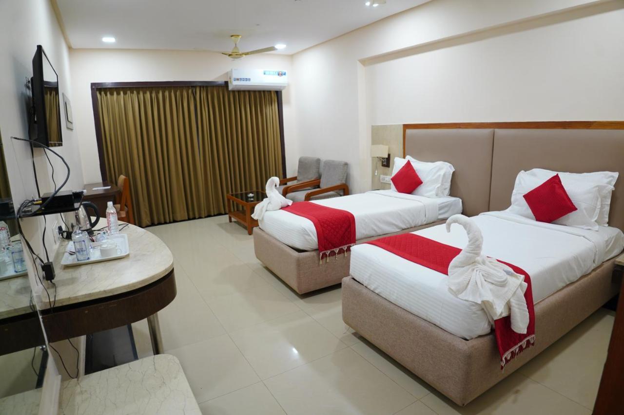 Hotel Grand Nagarjuna By Konark Hotels Guntūr Exteriér fotografie