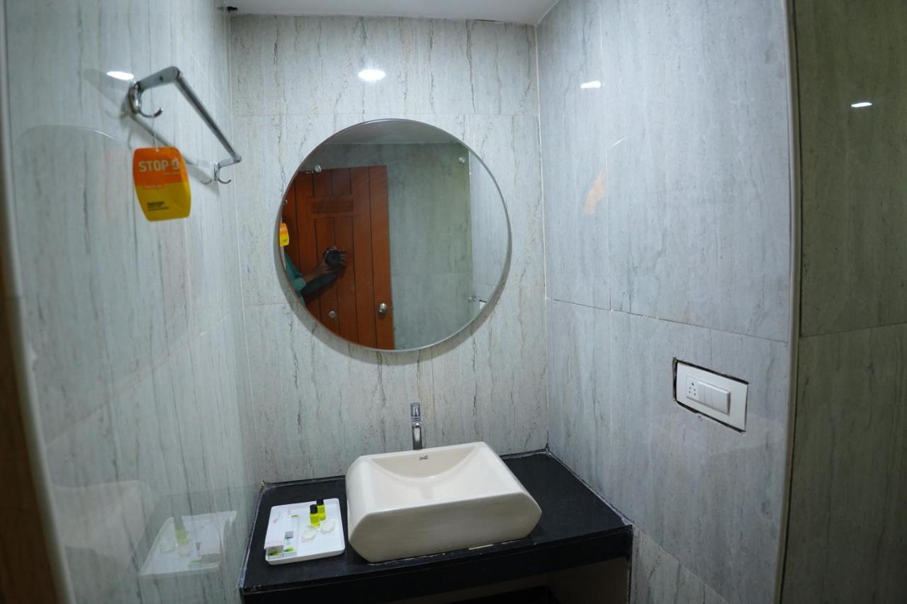 Hotel Grand Nagarjuna By Konark Hotels Guntūr Exteriér fotografie