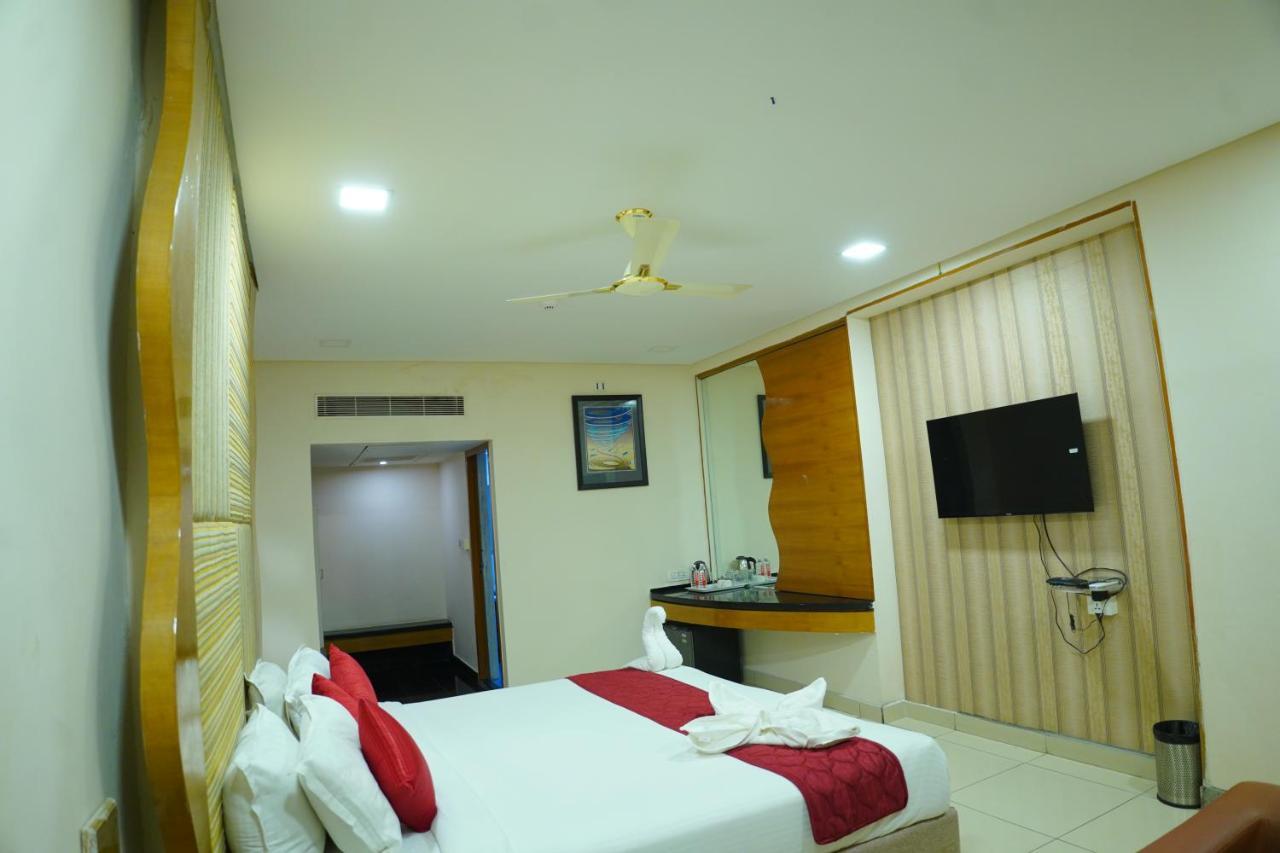 Hotel Grand Nagarjuna By Konark Hotels Guntūr Exteriér fotografie
