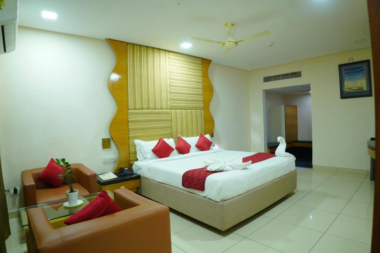 Hotel Grand Nagarjuna By Konark Hotels Guntūr Exteriér fotografie