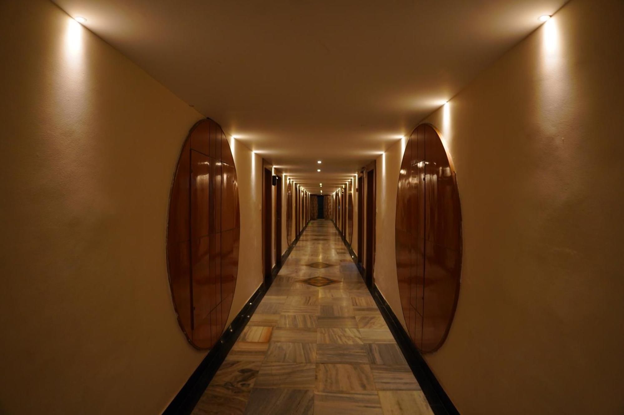 Hotel Grand Nagarjuna By Konark Hotels Guntūr Exteriér fotografie